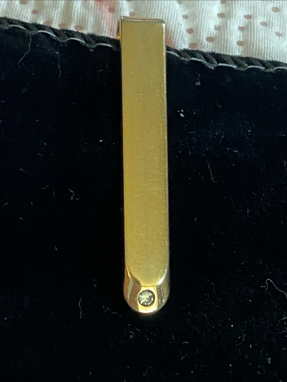 Gold Tone Tie Clip - Classic Minimalist Style
Diamond accent vintage
